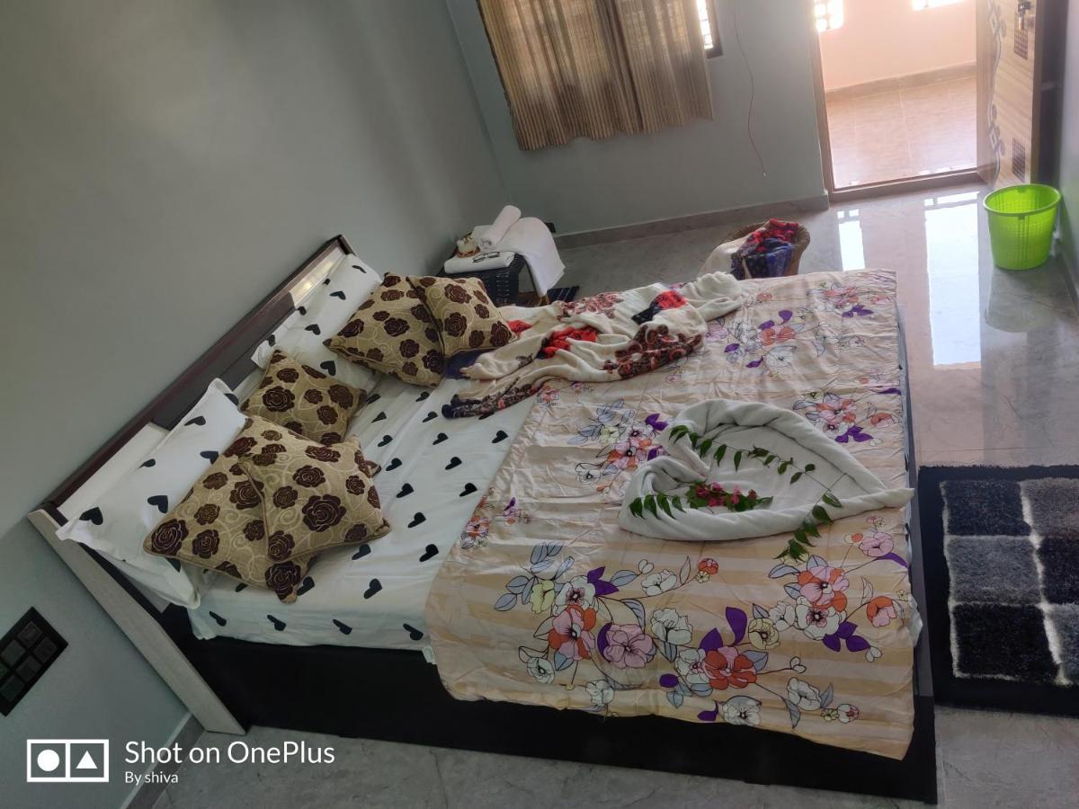 Lee Homestay Hampi Eksteriør billede