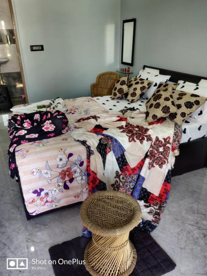 Lee Homestay Hampi Eksteriør billede